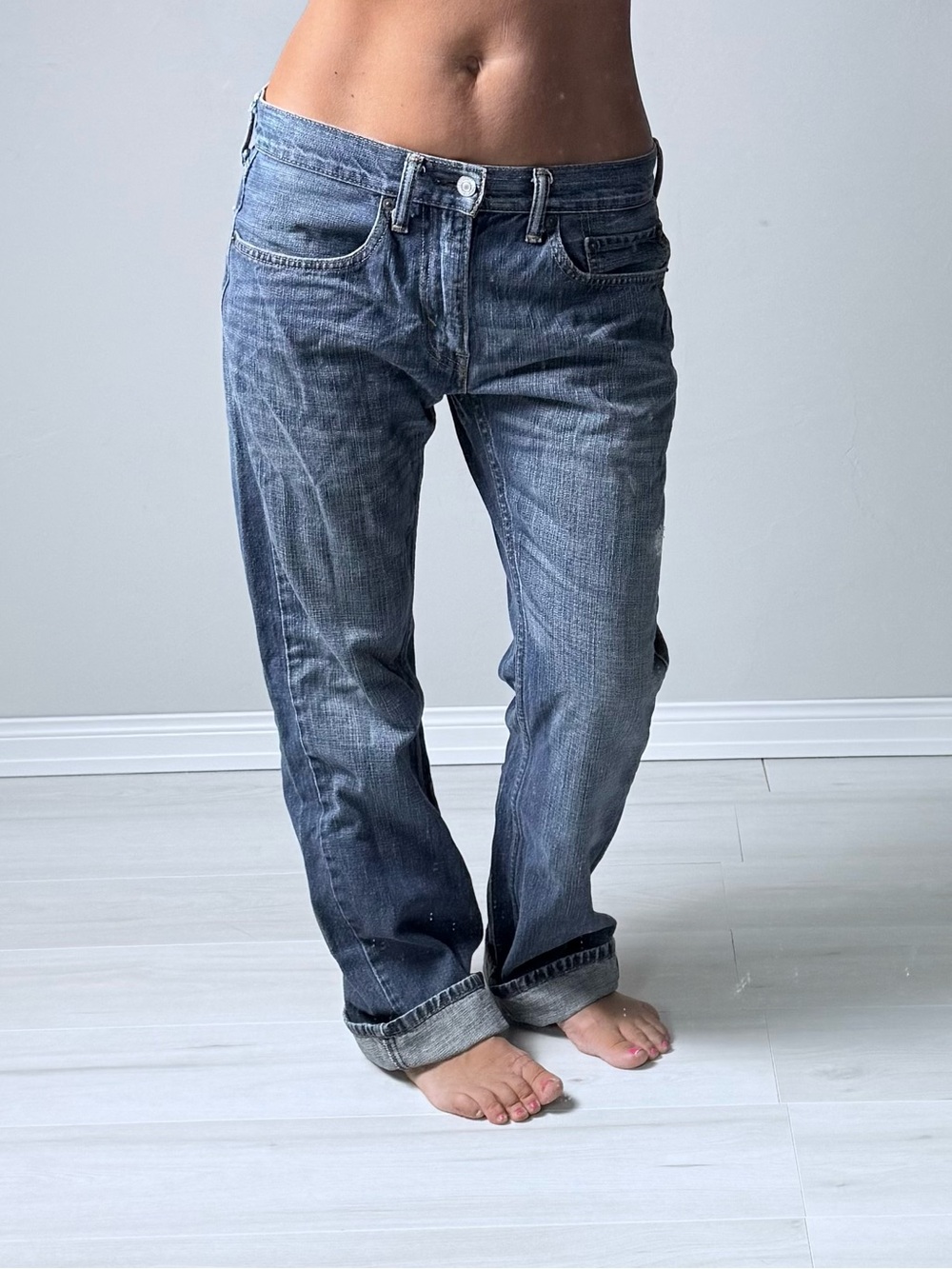 Levi's Boyfriend Style 559 relaxed straight Jeans in Washed Blue Denim